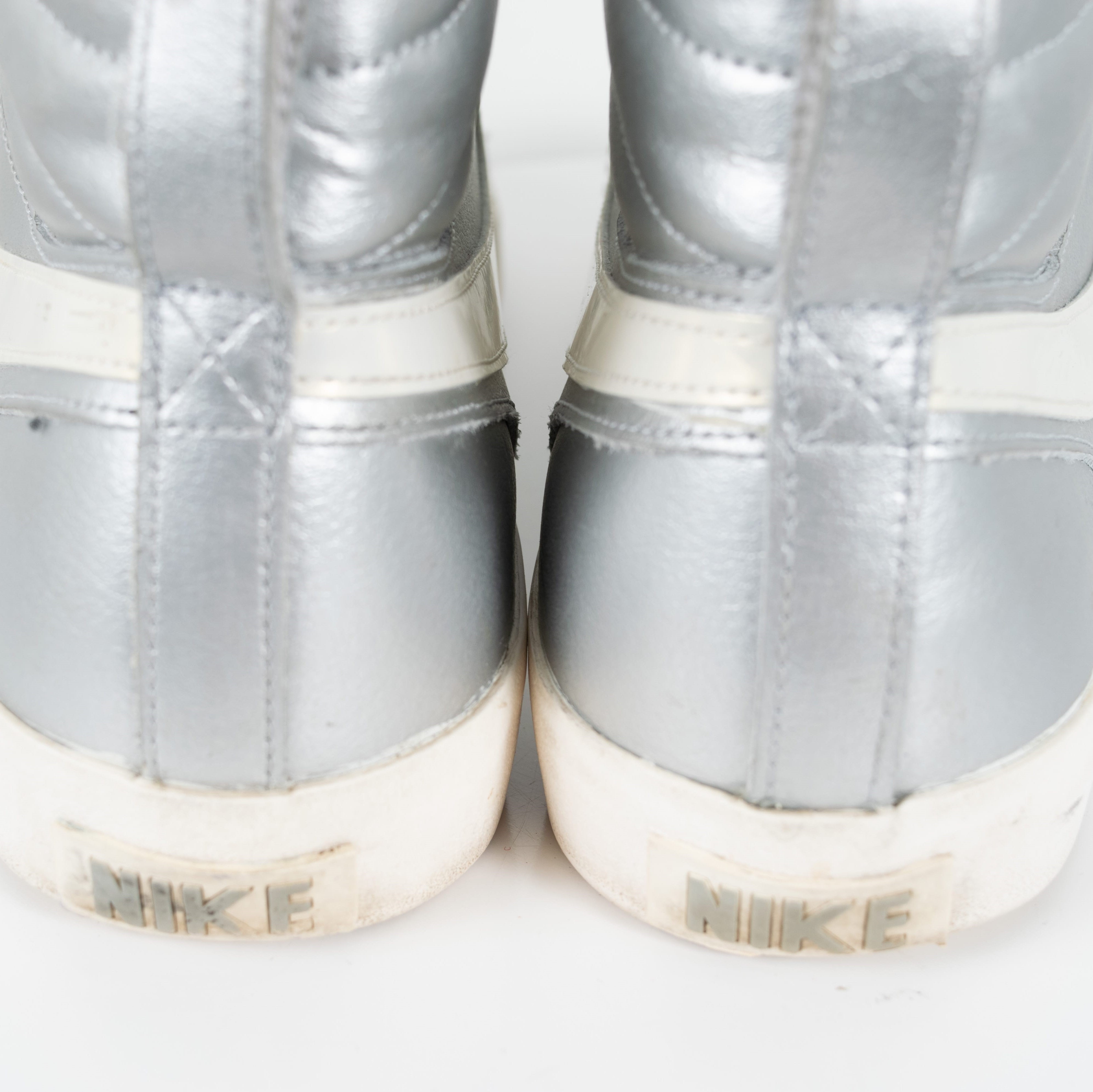 Naiste Nike Blazer hõbedased metallist kõrged tossud EU40.5