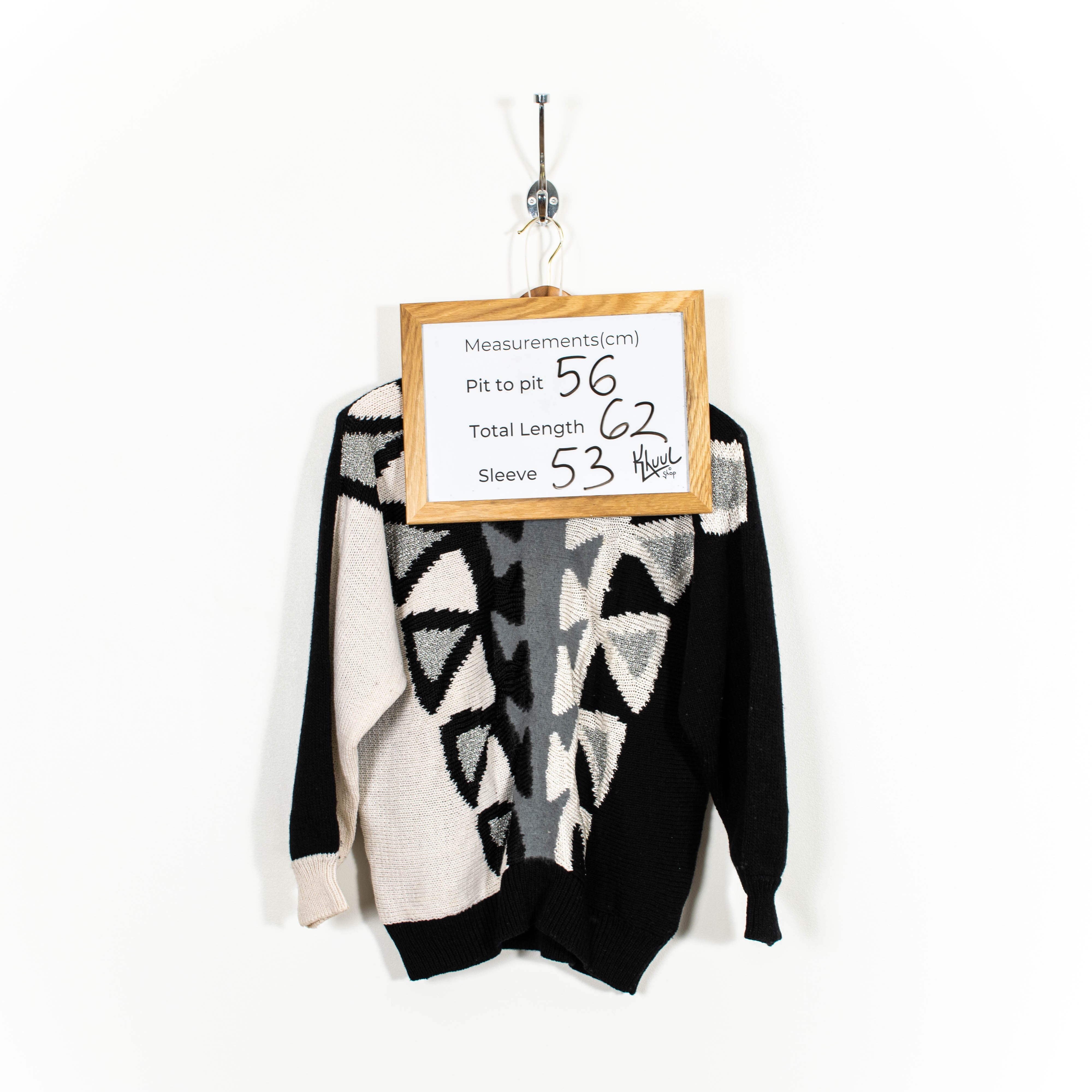 Vintage mustvalge abstraktne pullover, villasegu naiste XL kampsun