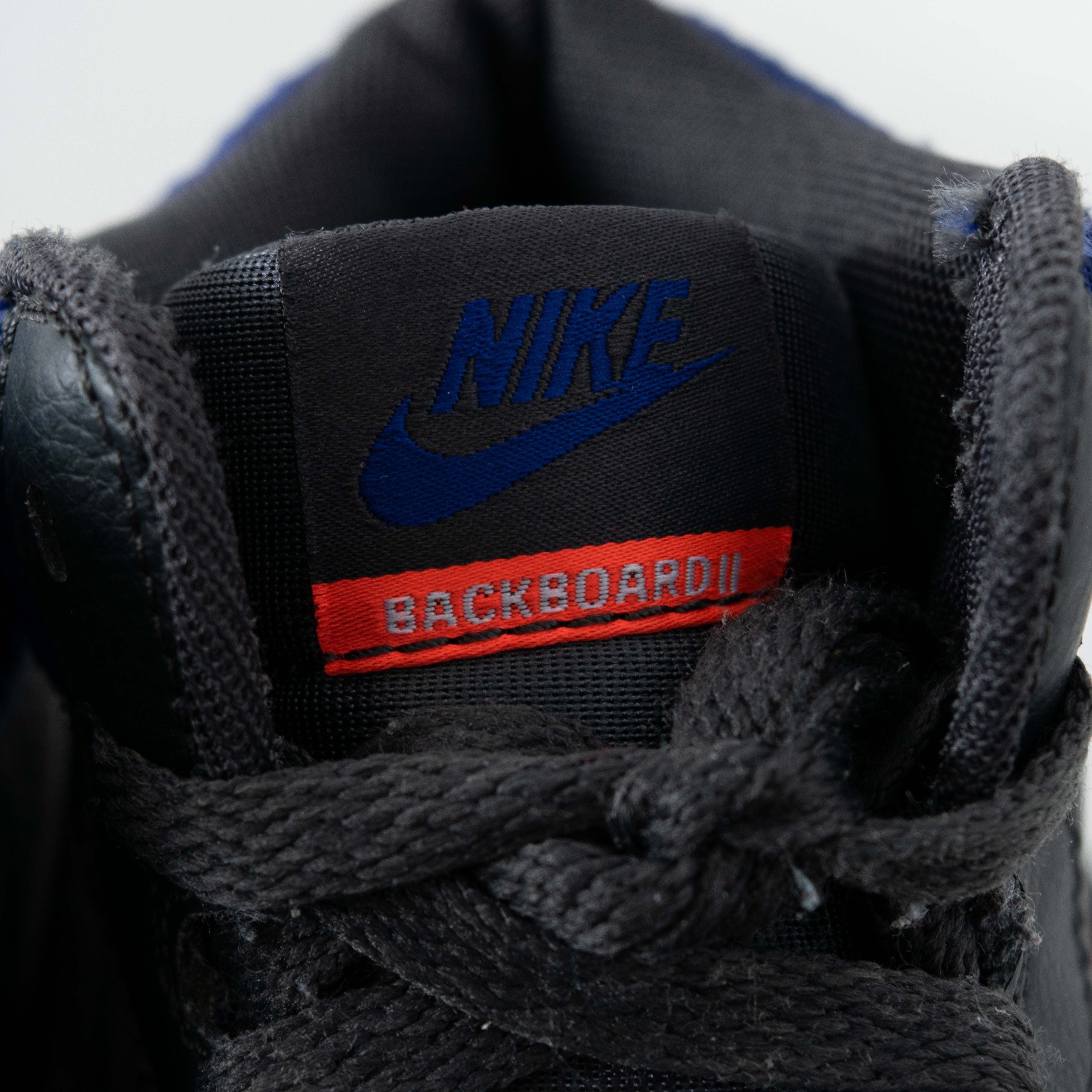 Nike Backboard 2 Mid GS mustad nahast tossud naistele EU40